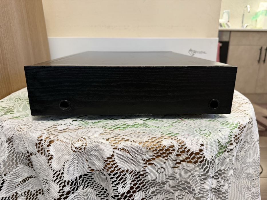 FineArts T-9000 FM Тунер