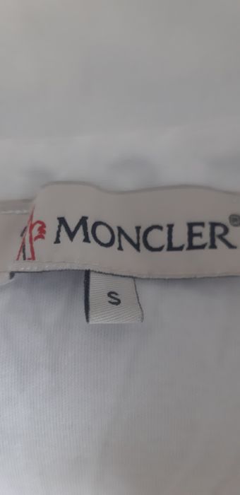 Продаю футболку женскую