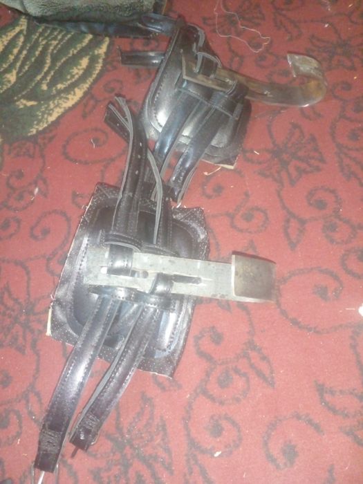 Girija uchun tornikdan oyoqdan  osilish qurilmasi