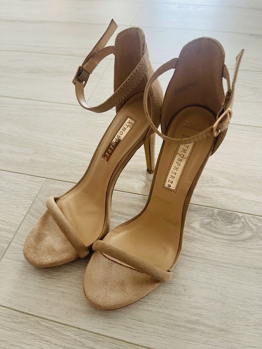Pantofi si sandale