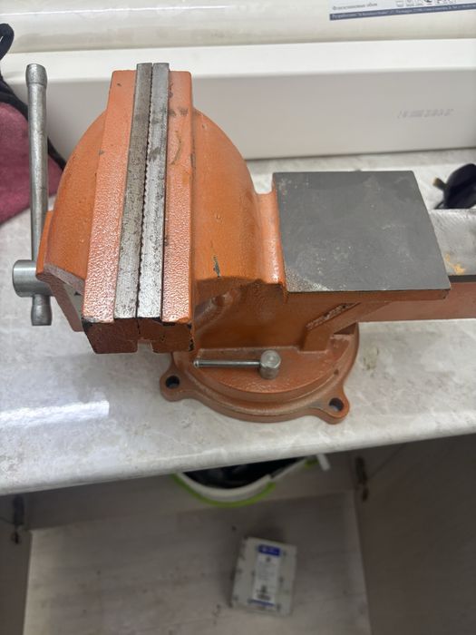 теска новый в продаже