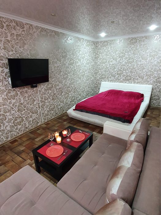 3 часа 5000,ночь 9000/10000