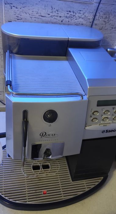 Кофемашина Saeco