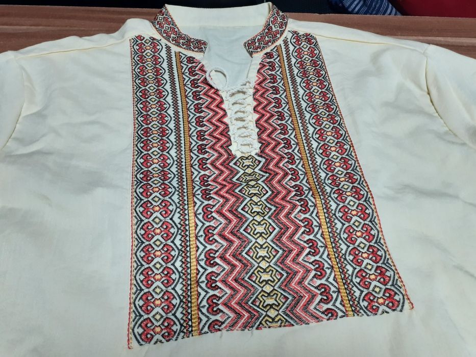 Риза  нашивана  мъжка  Риза с потури и..пищови
