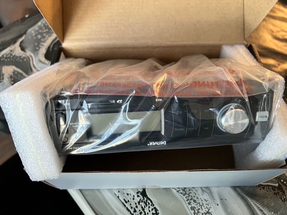 Радио за кола Denver