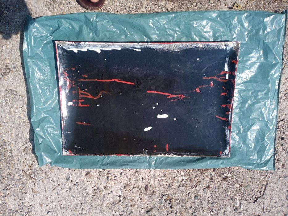 Продавам емайлирана табела