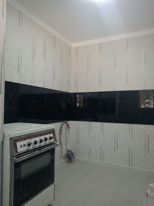 Чирчик шахар 2х сотилади 32.000$ Бош толов ва паспорт бн Ипотека