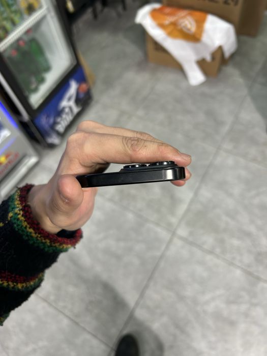 Iphone 16 pro 256 black titanium