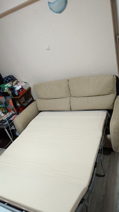 Canapea pentru 3 persoane