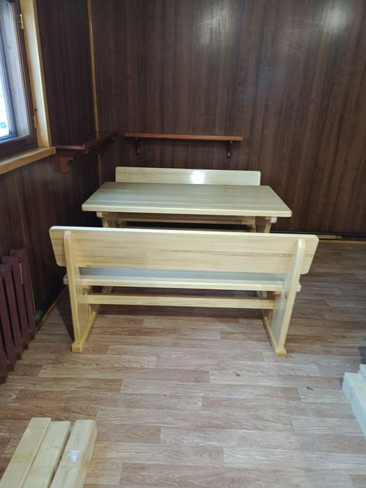 Стол со скамейками