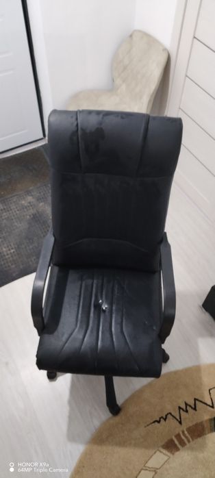 Кресло офисный в