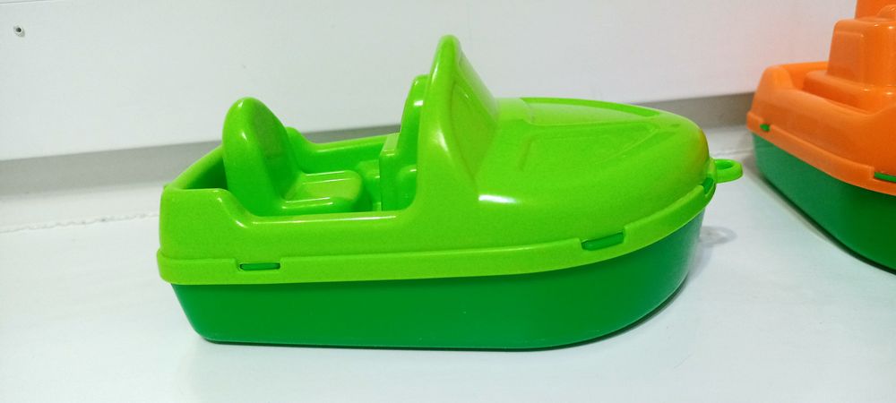 Лодка, кораблик для купания