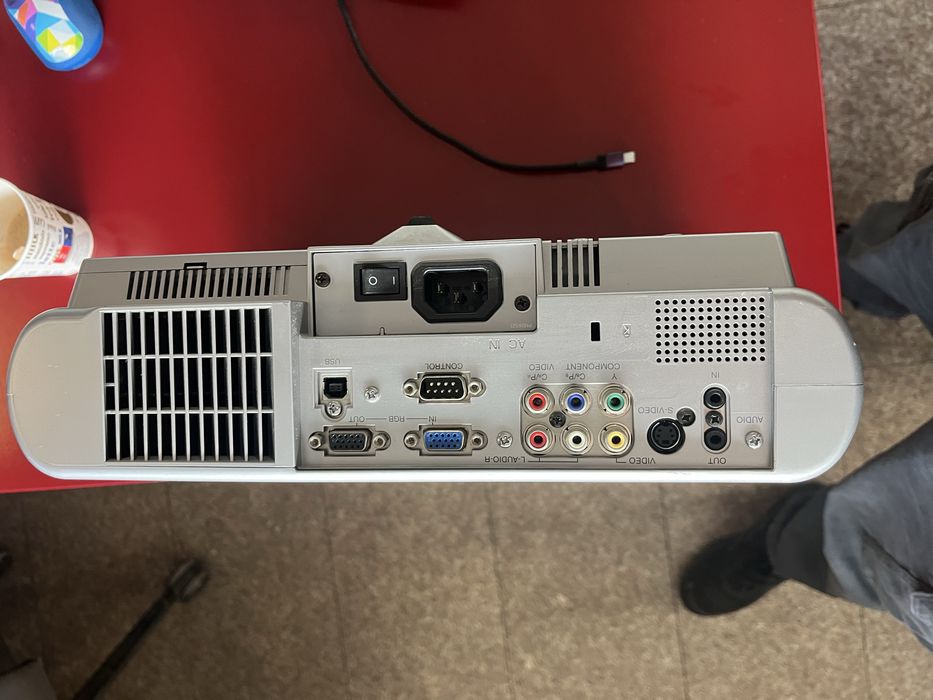 Мултимедия Hitachi  CPS235