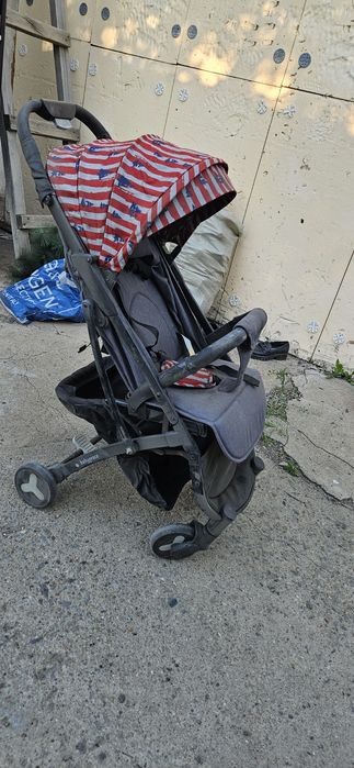 Коляска прогулочная