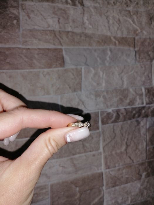 Златни пръстени с диаманти