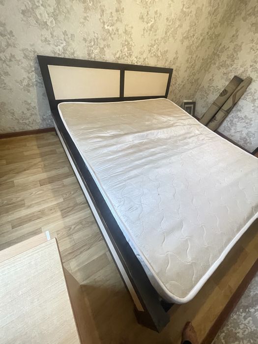 Двухспальная кровать