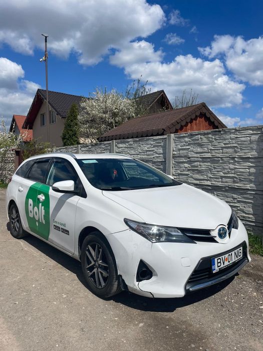 Toyota Auris Hybrid+ GPL 2015