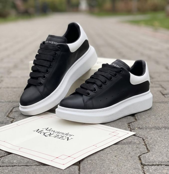 Adidasi Alexander Mcqueen Negru Alb - Full Box