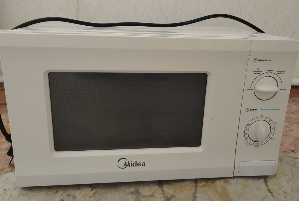 Продаю микроволновую печь.