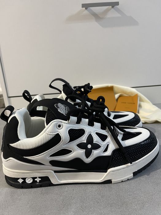 Louis Vuitton black&white