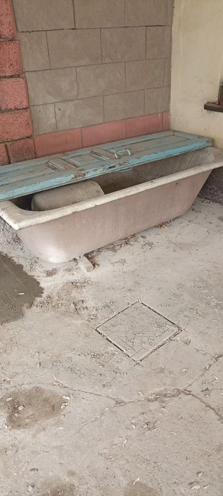 Ванна чугунная очень тяжелая