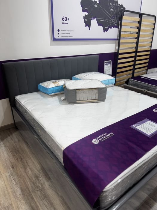 Кровать без матраса 180*200