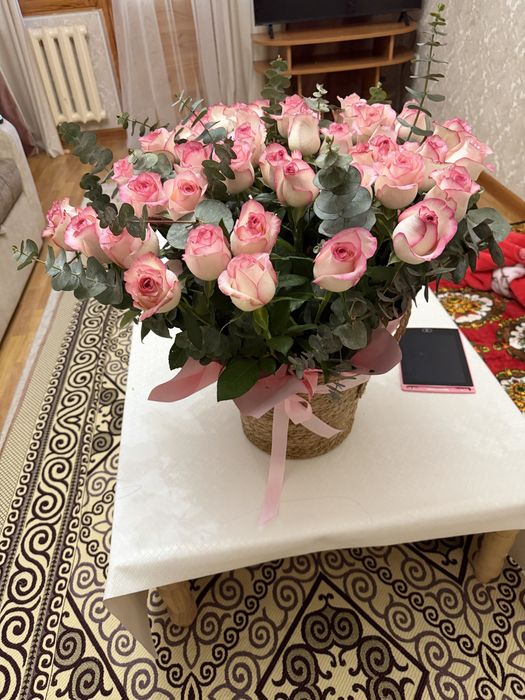 Цветы Роза Свежие корзине