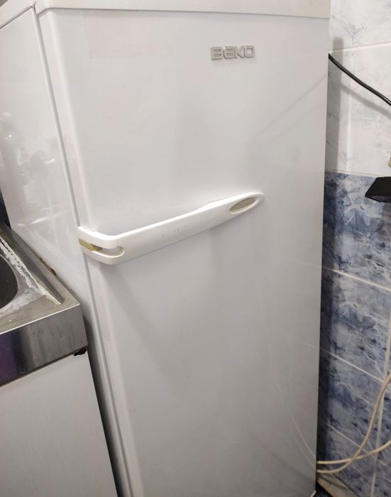 Фризер BEKO 143см
