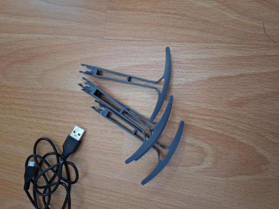 Дрон Zyma z6 (2 неработещи моторчета на перки)