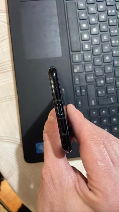 Продавам Huawei Mate 20 lite