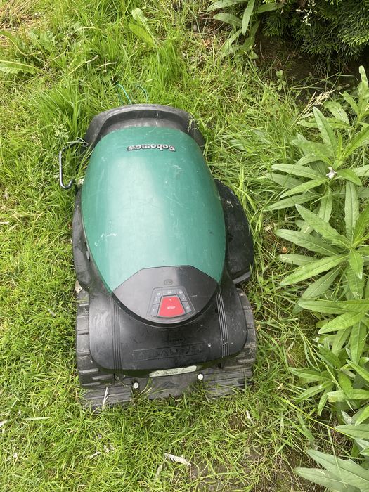 robot tuns gazon robomow