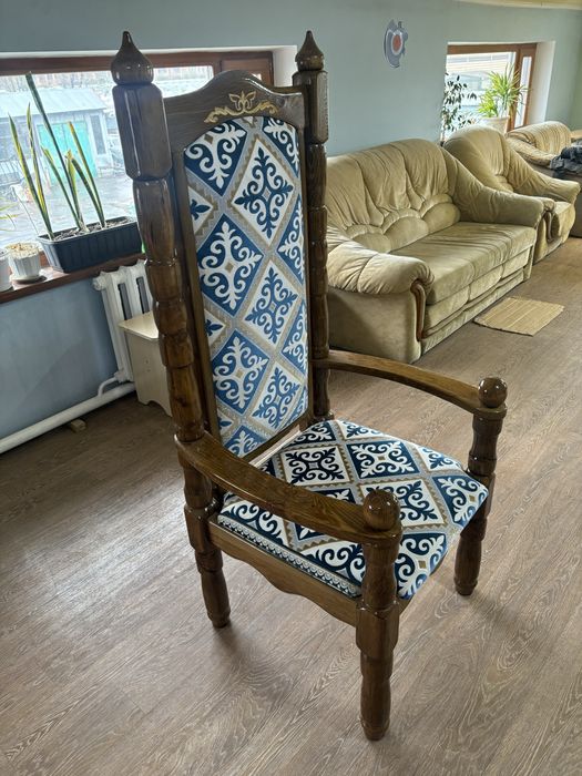 Продам национальный трон , кресло , стул