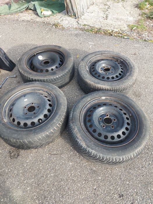 Caut/vând acest model,Renault, pe 16"