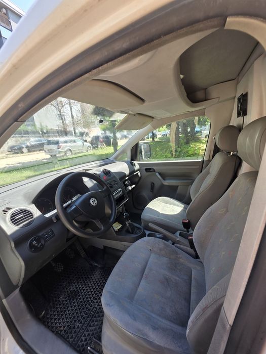 Volkswagen Caddy Frigorifică 2008 – 3.000 €
