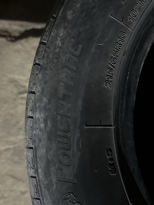 Продам б/у шины R16 215/65 4шт.