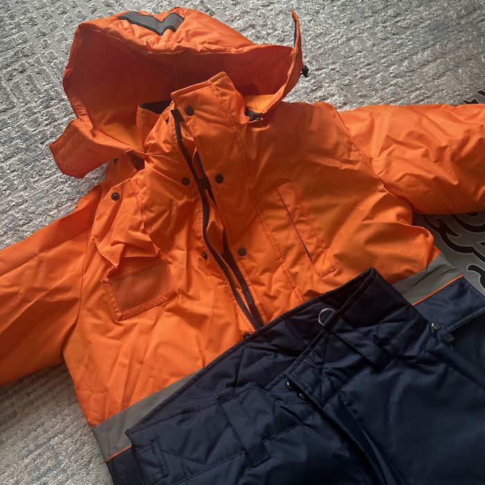 Продам комбинезон