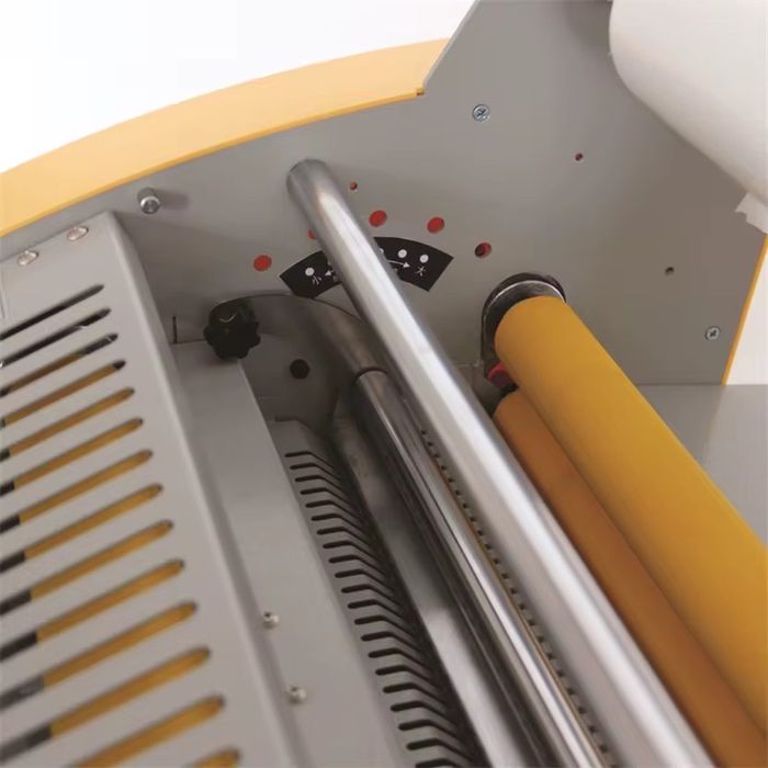 Ламинатор автоматический молел 3688