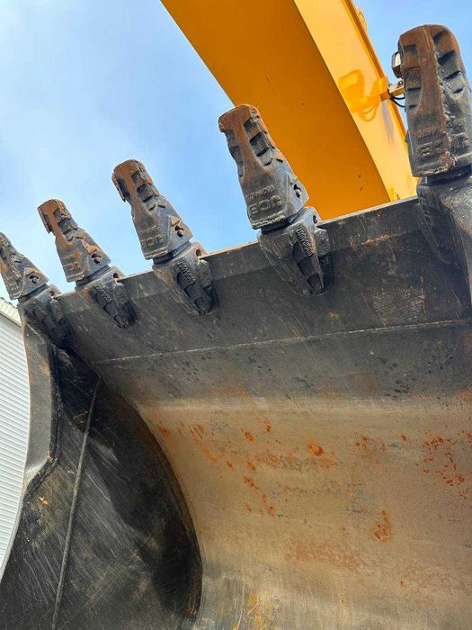 Экскаватор  в отличном состоянии