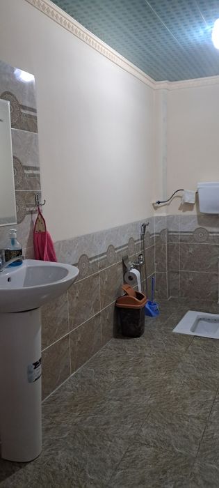 Uy va yer sotiladi toshmi postidan 5km