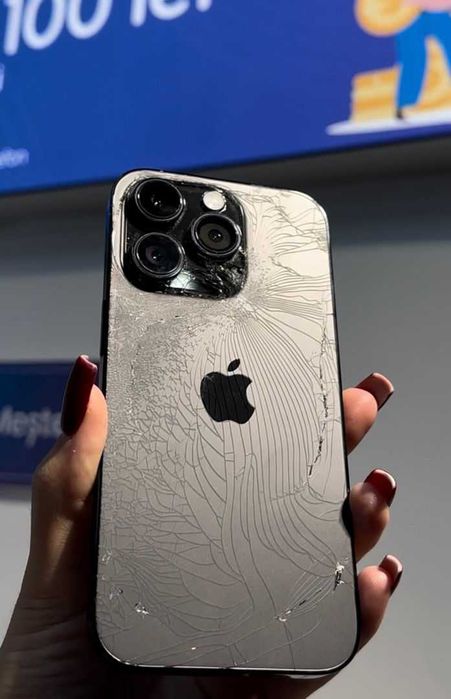 Service reparații iPhone - Schimbare geam / spate / capac / display