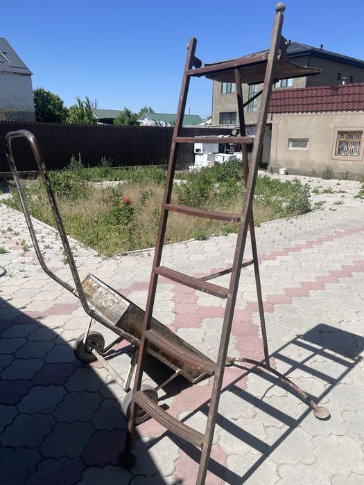Садовая тачка + стремянка