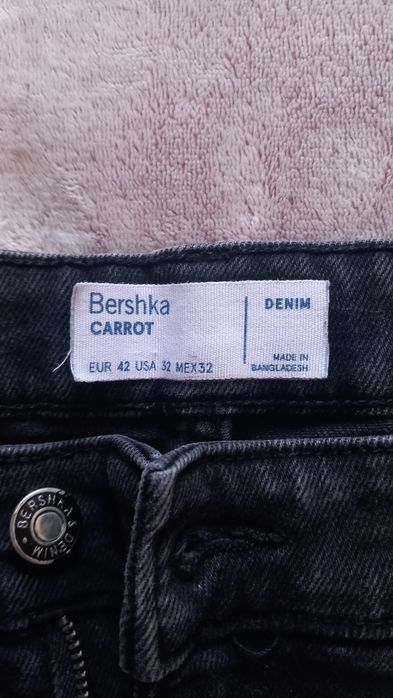 Blugi Lungi Bershka