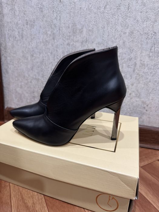 Ботильоны кожаные