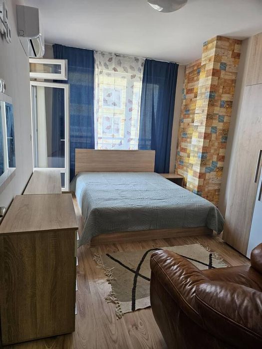 Дава се под наем Тристаен апартамент в Бургас, Сарафово - 80 кв.м за 561 € - Снимка #4