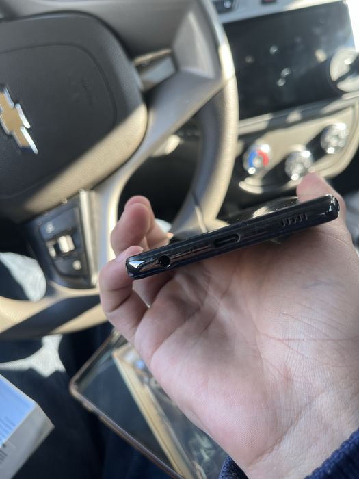 А52 черный 128 гб продаю