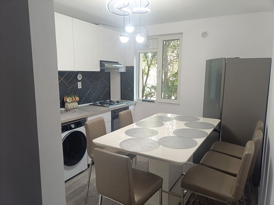 Închiriez apartament doua camere decomandat sector 3 — fotografia 1