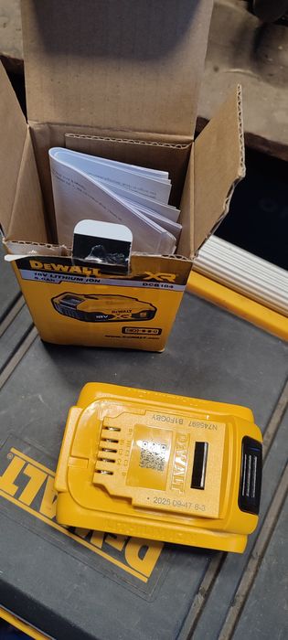 DeWalt  DCB 184  аккумулятор