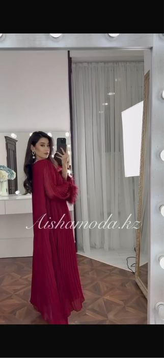 Платье с камушками