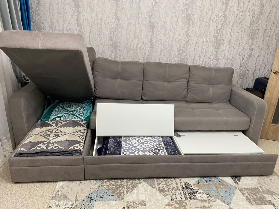 Продам диван в гостинную