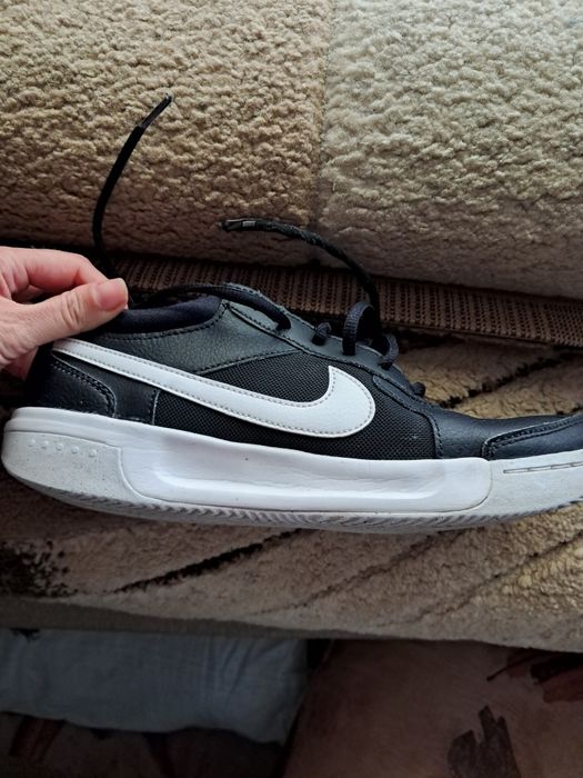 Маратонки кожени Nike